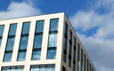 Top Glass Replacement Services in Green Valley for Builders